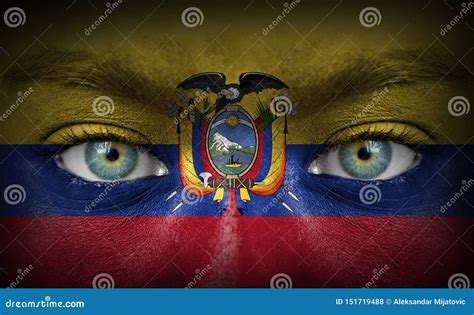 Rostro Humano Pintado Con La Bandera De Ecuador Foto De Archivo