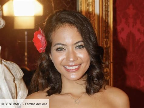 Vaimalama Chaves Amoureuse Soffre Une Soirée Très Romantique Avec