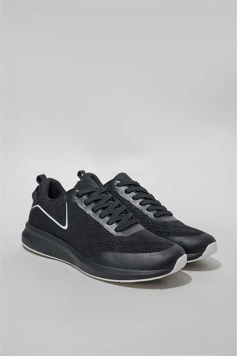 Trainer