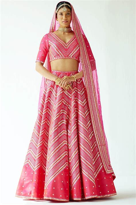 Pink Raw Silk Embroidered Wedding Lehenga Set By Priyal Prakash At Pernia S Pop Up Shop 2024