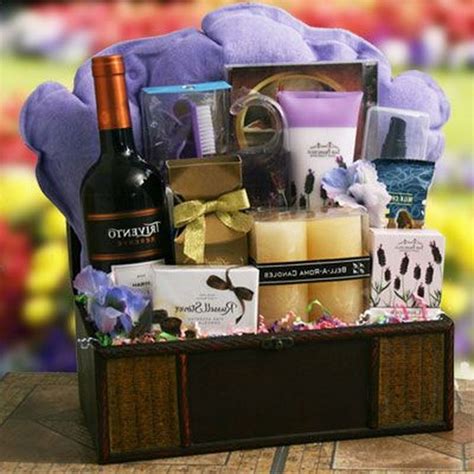 45+ Amazing DIY Wine Gift Baskets Ideas - Page 40 of 49