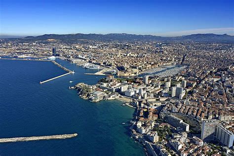 Vues aériennes des vues générales de Marseille PAF