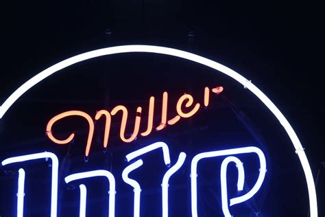 Miller Lite Beer Animated Neon Sign at The Eddie Vannoy Collection 2020 ...