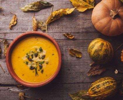 Soupe de potiron et châtaigne Recipe Spiced pumpkin soup Creamed