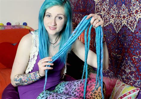 More accessories will be made for simple dreadlocks hairstyles 1