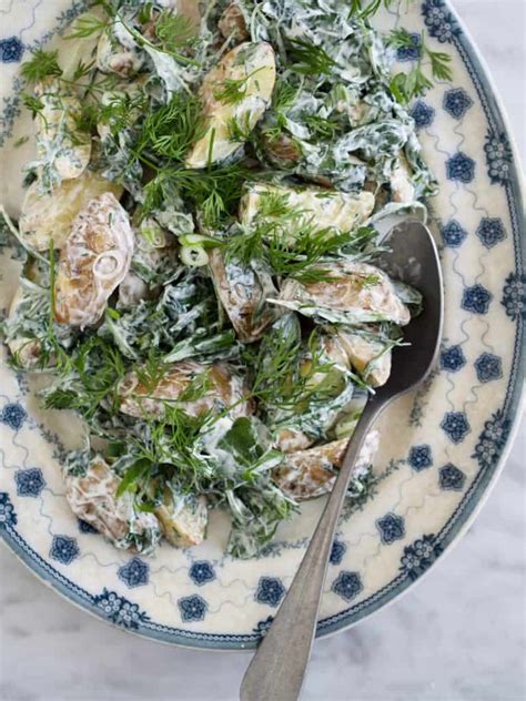 Hjemmelavet Kold Kartoffelsalat Med Dild Og Rucola