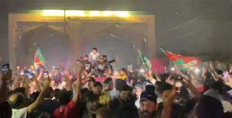 Imran Khan Returns To Lahore S Zaman Park Residence After Days Of