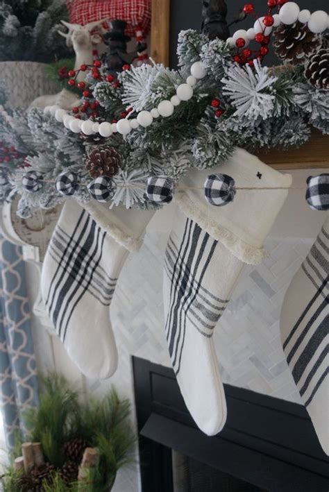 31 Cozy Buffalo Check Christmas Decor Ideas Shelterness