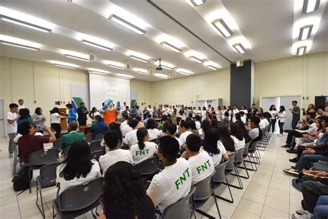 Celebran Estudiantes De Nuevo Ingreso El Inicio De Cursos En La Uv