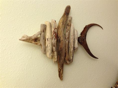 Hawaii and Beyond: Driftwood Fish Art