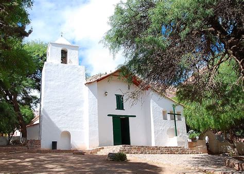 Iglesia De Santa Rosa De Lima Una De Las Postales De Purmamarca