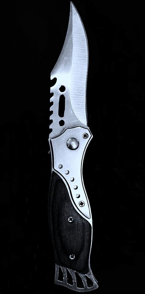 Share 63+ wallpaper knife - in.cdgdbentre