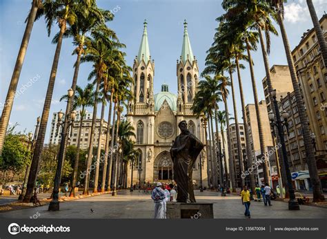 Historic downtown Sao Paulo — Stock Editorial Photo © vitormarigo ...