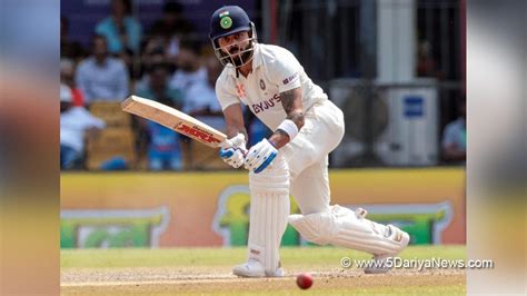 BGT Virat Kohli Caught Munching While Fielding In Slips During