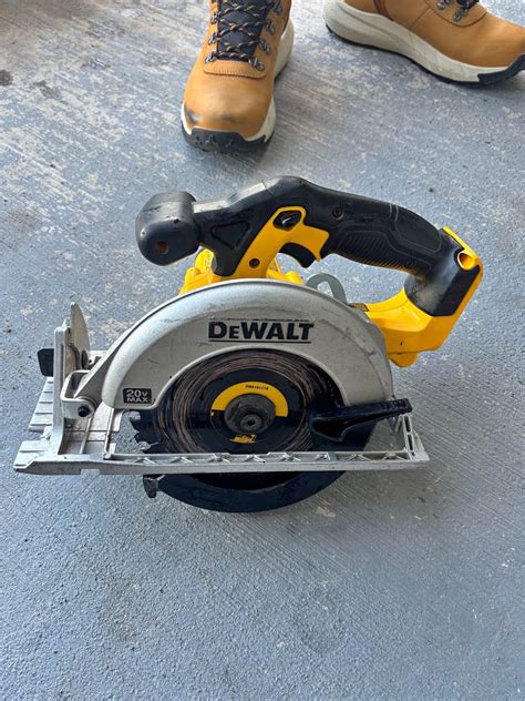 20V MAX Cordless 6.5 in. Sidewinder Style Circular Saw (Tool Only