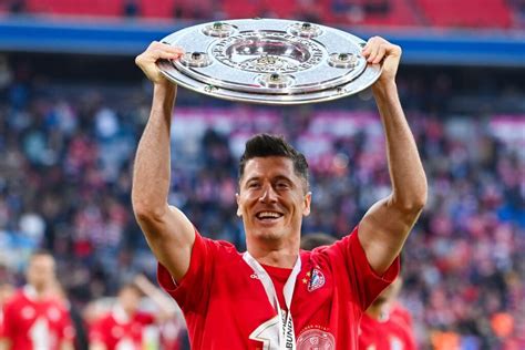 BREAKING Robert Lewandowski va signer à Barcelone BeFoot