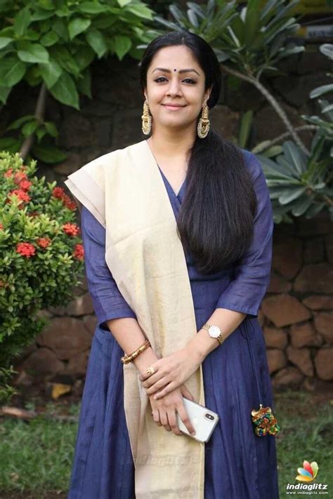 Jyothika Classy Elegant Look And Outfits K4 Fashion