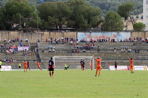 Lega Pro Derby Cosenza Catanzaro Le Formazioni Ufficiali