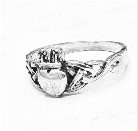 Anillo Celta Claddagh Con Nudo En Plata Gr Cm Art M Stico