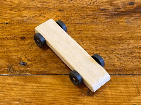 How To Build A Faster Pinewood Derby Car Diy Pinewood Derby Car