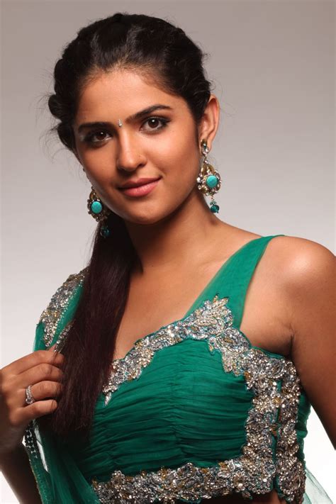 A Complete Photo Gallery Indian Actress No Watermark Deeksha Seth Hot