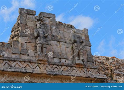 Pirámides Mayas De Kabah En Yucatán México Viii Foto editorial