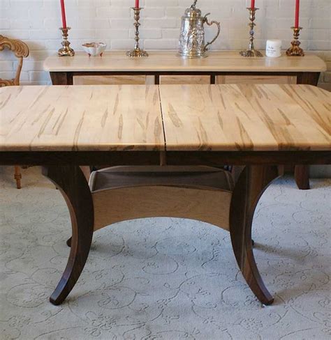 Amish Built Solid Wormy Maple Dining Table : EBTH