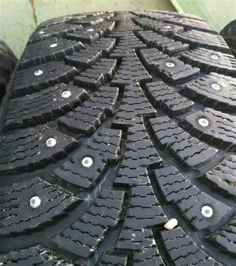 Мальчики и девочки выручайте. Куплю!!! два колеса на ваз R14 зима-шипы ...