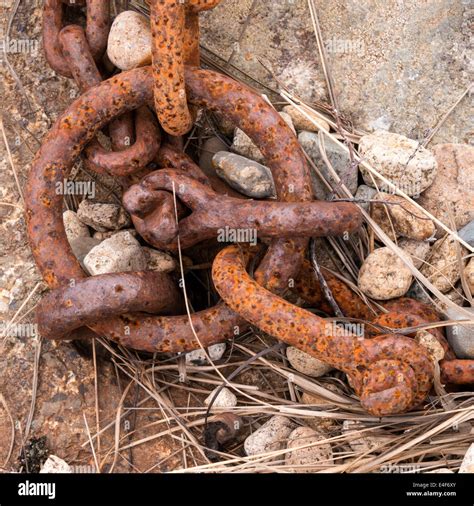 Mooring Shackles Hi Res Stock Photography And Images Alamy