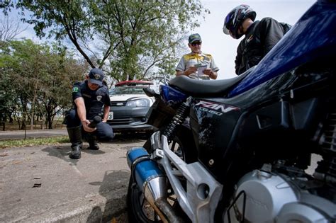 Prefeitura fiscaliza escapamentos de motos contra poluição sonora em