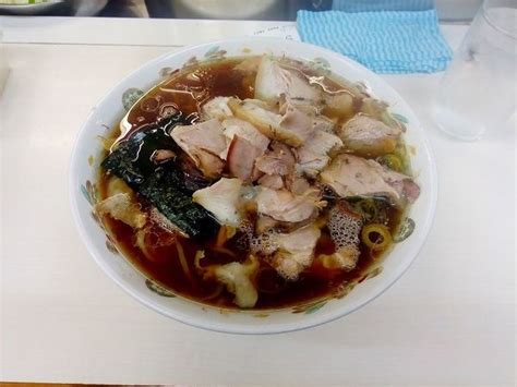 『青島チャーシュー大盛950円 チャーシュー100円 麺硬め』青島食堂 秋葉原店のレビュー ラーメンデータベース