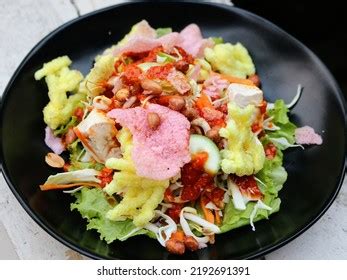 Asinan Sayur Betawi Batavian Vegetable Salad Stock Photo 2192691391 ...