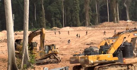 Ghana Taskforce Arrests 7 Illegal Chinese Miners Seizes 10 Excavators