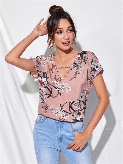 Top Con Estampado Floral Escote V Con Abertura