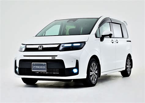 honda freed ehev  naik harga perubahan  warna mekanika