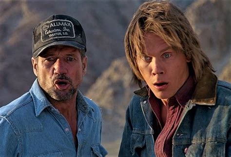 What Was Happening Behind The Scenes Of “Tremors” (1990) (21 pics) - izispicy.com