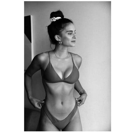 10 Hot Sexy Camila Sepulveda Bikini Pics