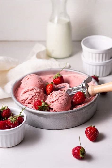 Roasted Strawberry Ice Cream Sarahs Day Off