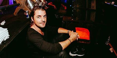 Axwell