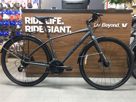 GIANT 2024 ESCAPE 1 CITY - giantvietnam