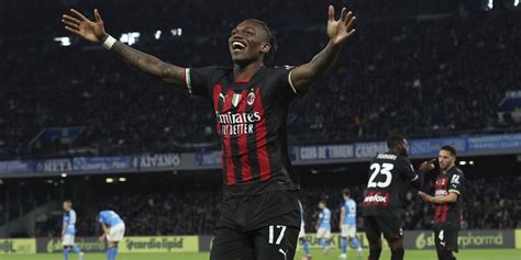 Rapor Skuad AC Milan Usai Gulung Napoli Masterclass Diaz Leao Meledak