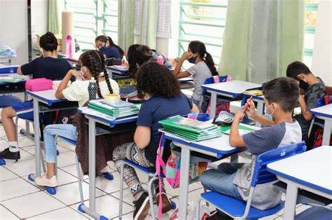 Aulas de inglês começam no dia 14 de março na rede municipal Agora