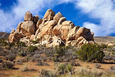 Mojave Desert Rock Formations — Stock Photo © nstanev #5594565