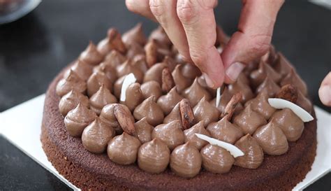 Pastel de cacao vegano y sin gluten una receta más saludable ligera y