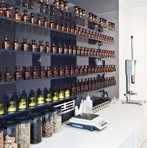 shop perfume niche paris parle moi de parfum