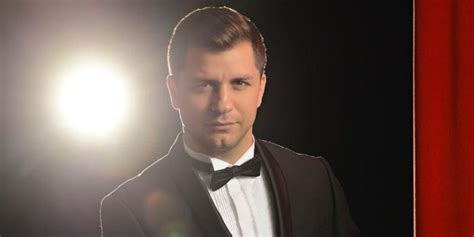 Who is Pasha Kovalev dating? Pasha Kovalev girlfriend, wife