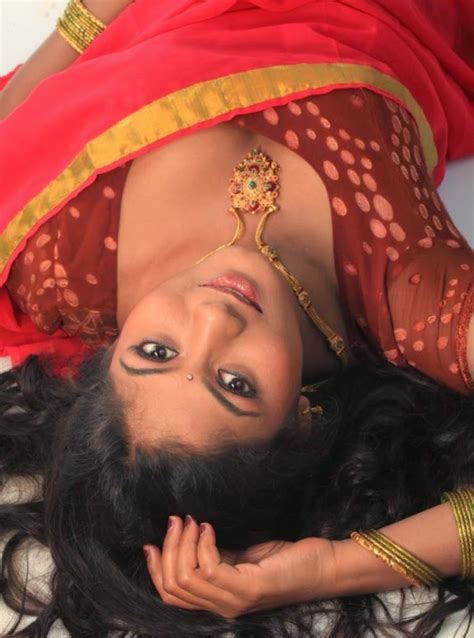 Tamil Actress Shruthi Reddy Hot Half Saree Stills Cine Gallery
