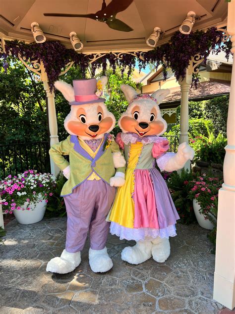 Hop Into Sweets with Bunny-Inspired Easter Treats at Disney Parks