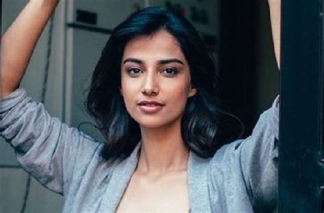 Hottie Here Are Times When Meenakshi Chaudhary Raised The Temperature With Her Sizzling Hot