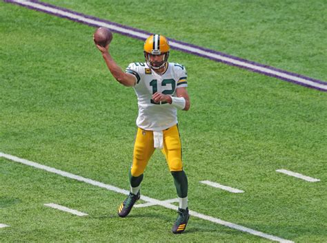 Ex Nfl Gm Has Brutally Honest Comment On Aaron Rodgers The Spun